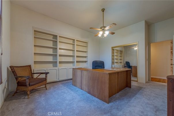 Home Office, Interior