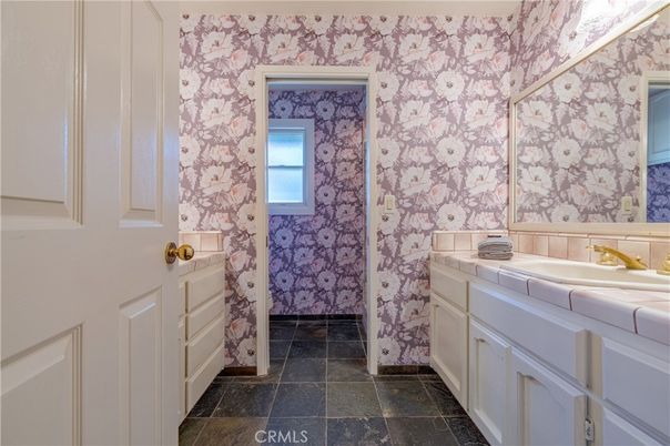 Bathroom, Interior, Tile Countertops
