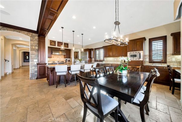 Dining room, Interior, Kitchen, Pendant Lights, Recessed Lighting, Stainless Steel Appliances