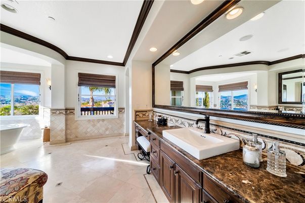 Bathroom, Dual Sink Vanities, Free Standing Baths, Interior, Recessed Lighting