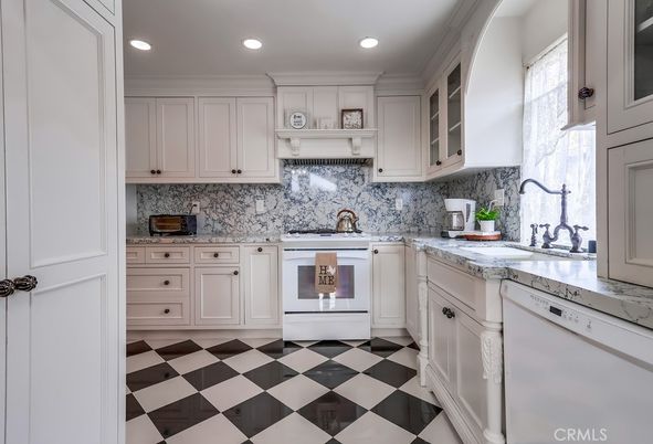 Interior, Kitchen, Recessed Lighting