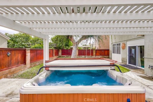 Exterior, Hot Tub