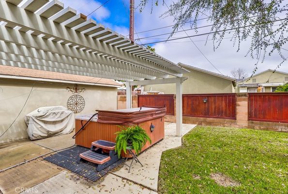 Exterior, Hot Tub
