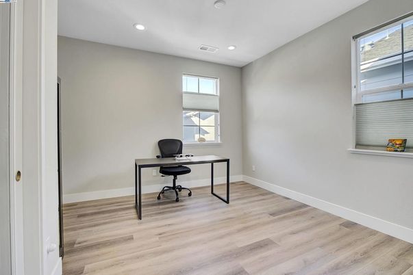 Home Office, Interior, Recessed Lighting, Wood Texture Flooring
