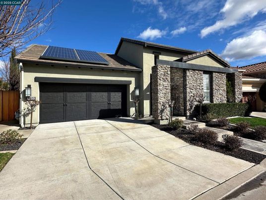 Attached, Exterior, Facade, Brick Facade, Solar Panels, Modern
