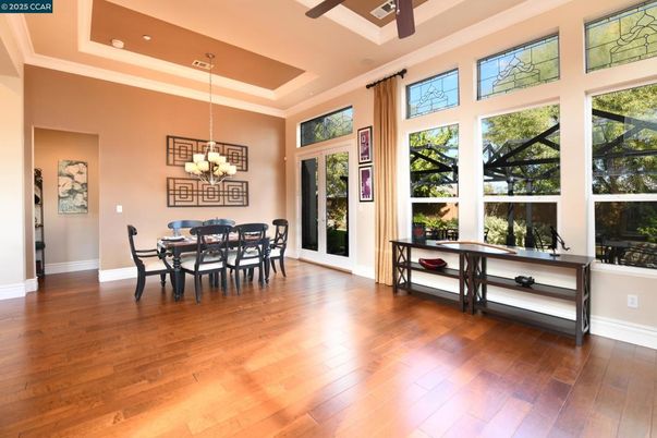 Chandelier, Dining room, Interior, Recessed Lighting, Wood Texture Flooring