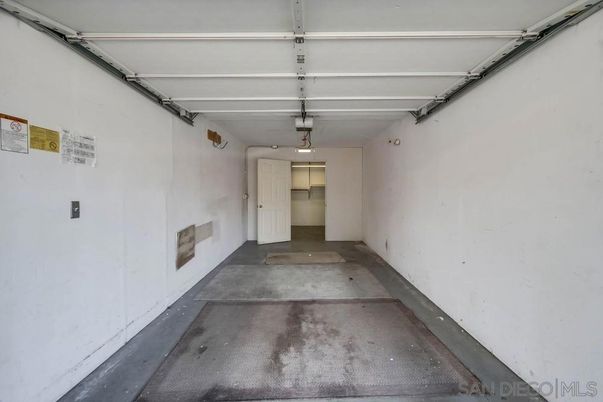 Garage, Interior