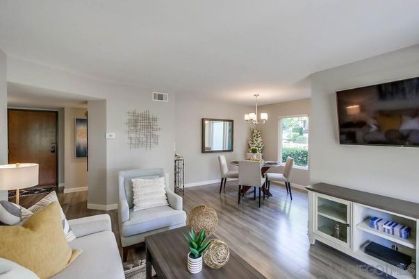 Chandelier, Dining room, Interior, Living room, Wood Texture Flooring