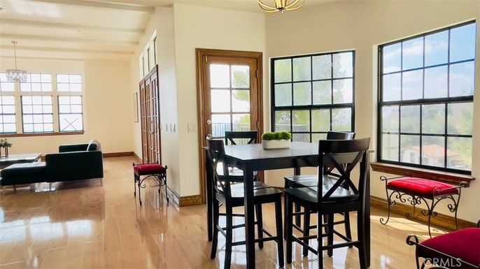 Chandelier, Dining room, Interior, Living room, Pendant Lights, Wood Texture Flooring