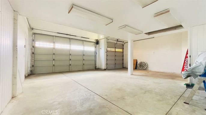 Garage, Interior