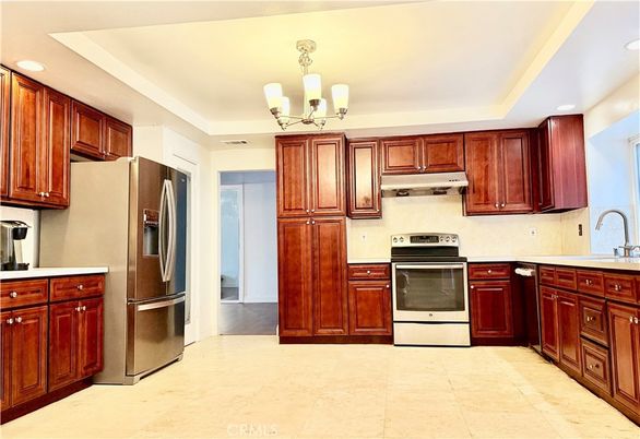 Chandelier, Interior, Kitchen, Recessed Lighting, Stainless Steel Appliances