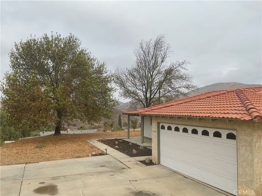 Backyard, Detached Garage, Exterior