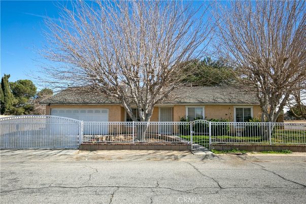 Attached, Backyard, Exterior, Facade, Ranch
