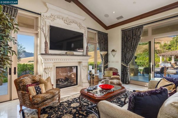 Fireplace, Interior, Living room, Recessed Lighting