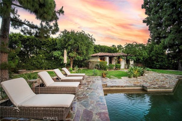 Exterior, Pool, Water
