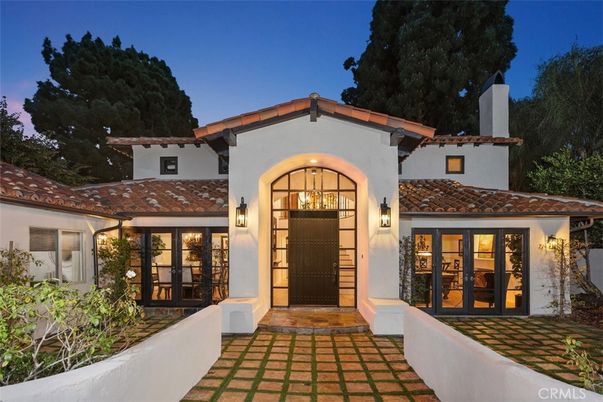 Exterior, Facade, Spanish Mediterranean