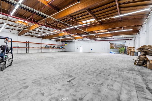 Garage, Interior, Wooden Beams