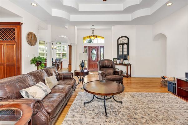 Interior, Living room, Pendant Lights, Recessed Lighting, Wood Texture Flooring