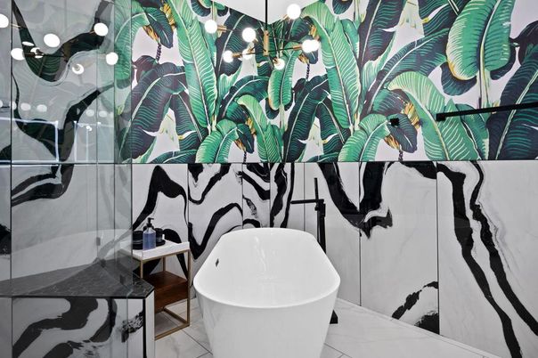 Bathroom, Free Standing Baths, Interior, Pendant Lights