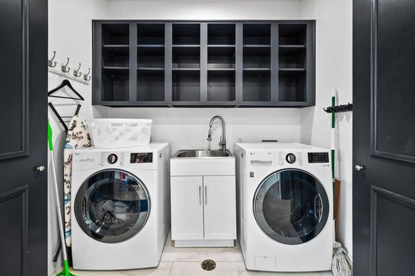 Interior, Washer