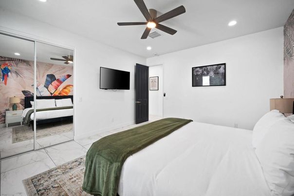 Bedroom, Interior, Marble, Recessed Lighting