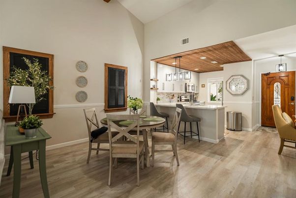 Dining room, Interior, Kitchen, Pendant Lights, Recessed Lighting, Stainless Steel Appliances, Wooden Ceilings, Wood Texture Flooring