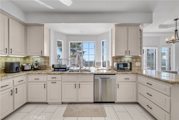 Interior, Kitchen, Pendant Lights, Stainless Steel Appliances