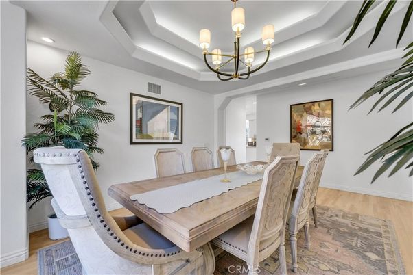 Chandelier, Dining room, Interior, Recessed Lighting, Wood Texture Flooring