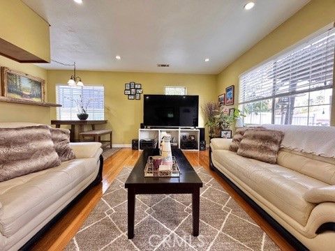 Chandelier, Dining room, Interior, Living room, Recessed Lighting, Wood Texture Flooring