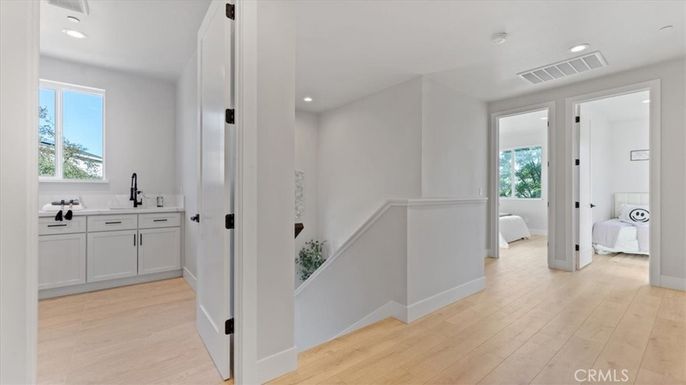Interior, Recessed Lighting, Wood Texture Flooring
