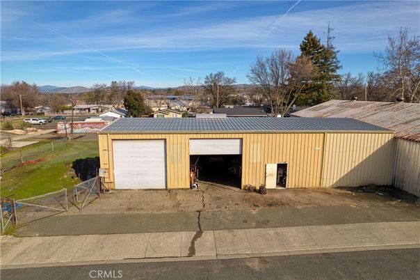Detached Garage, Exterior