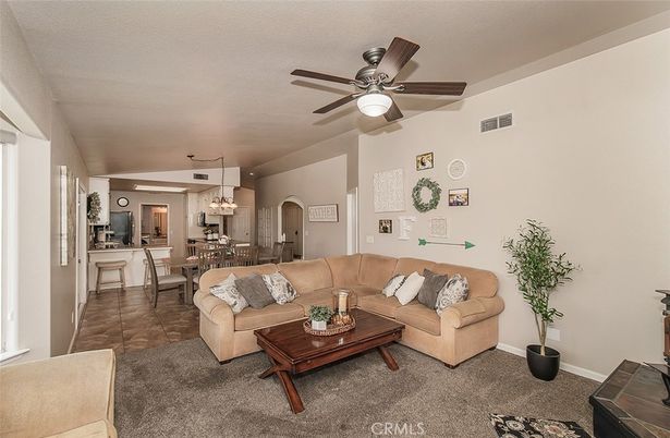 Chandelier, Dining room, Interior, Living room, Pendant Lights