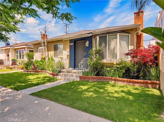 Backyard, Exterior, Facade, Ranch