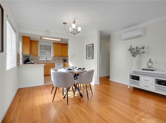 Dining room, Interior, Kitchen, Pendant Lights, Wood Texture Flooring