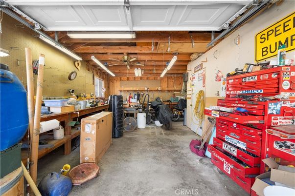 Garage, Interior