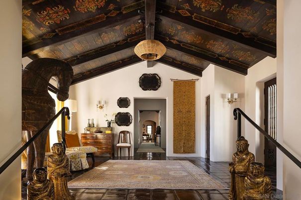 Interior, Pendant Lights, Wooden Beams