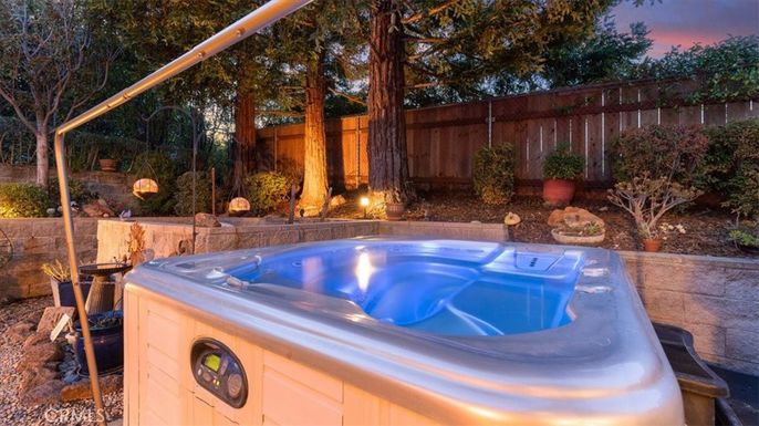 Exterior, Hot Tub