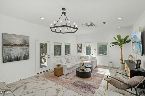 Chandelier, Interior, Living room, Marble, Recessed Lighting