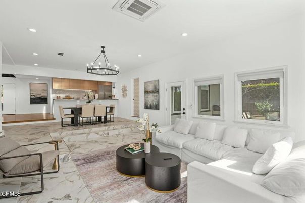 Chandelier, Dining room, Interior, Kitchen, Living room, Marble, Recessed Lighting