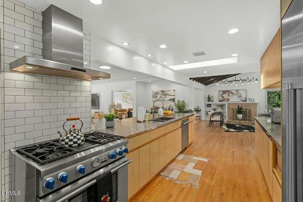 Dining room, Interior, Kitchen, Recessed Lighting, Stainless Steel Appliances, Wood Texture Flooring