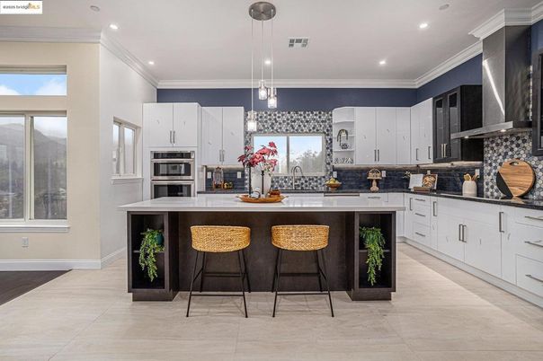 Interior, Kitchen, Pendant Lights, Recessed Lighting, Stainless Steel Appliances