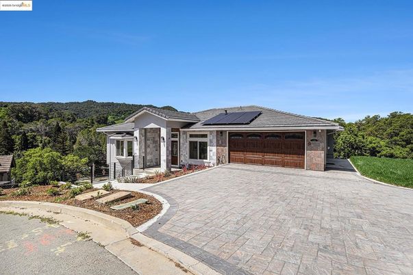 Attached, Exterior, Facade, Solar Panels, Mediterranean