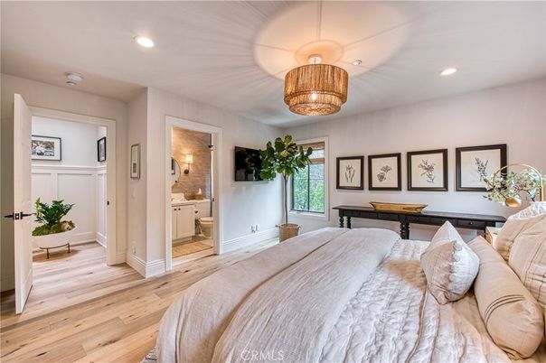 Bathroom, Bedroom, Chandelier, Interior, Recessed Lighting, Wood Texture Flooring