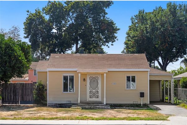 Exterior, Facade, Cape Cod