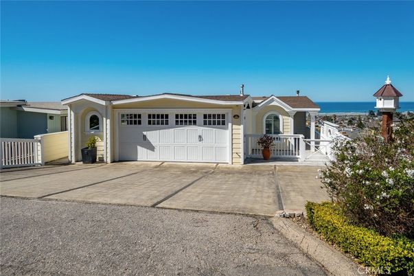 Attached, Exterior, Facade, Water, Ranch