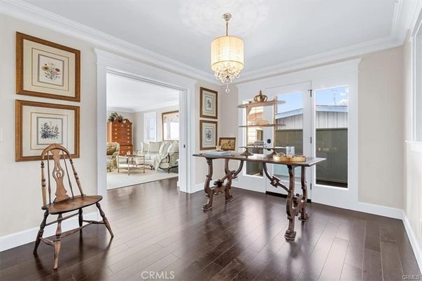 Chandelier, Interior, Wood Texture Flooring