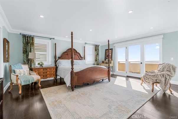 Bedroom, Interior, Recessed Lighting, Water, Wood Texture Flooring