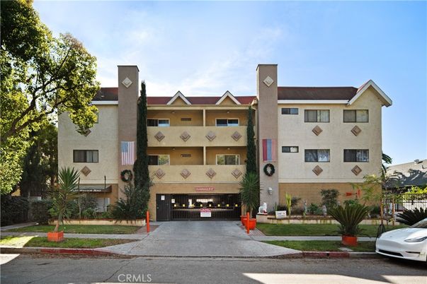 Exterior, Facade, Condo Building