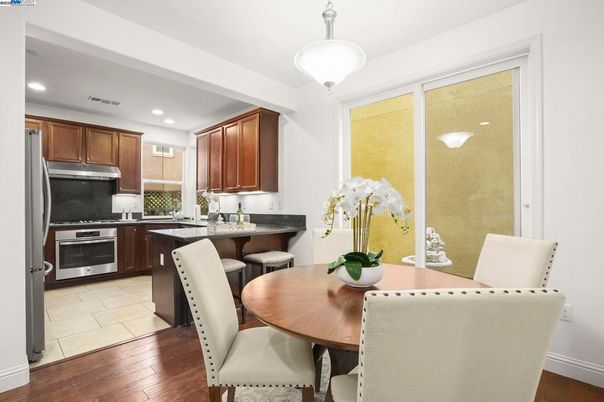 Dining room, Interior, Kitchen, Recessed Lighting, Wood Texture Flooring