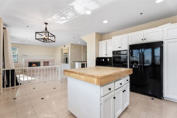 Fireplace, Interior, Kitchen, Pendant Lights, Recessed Lighting